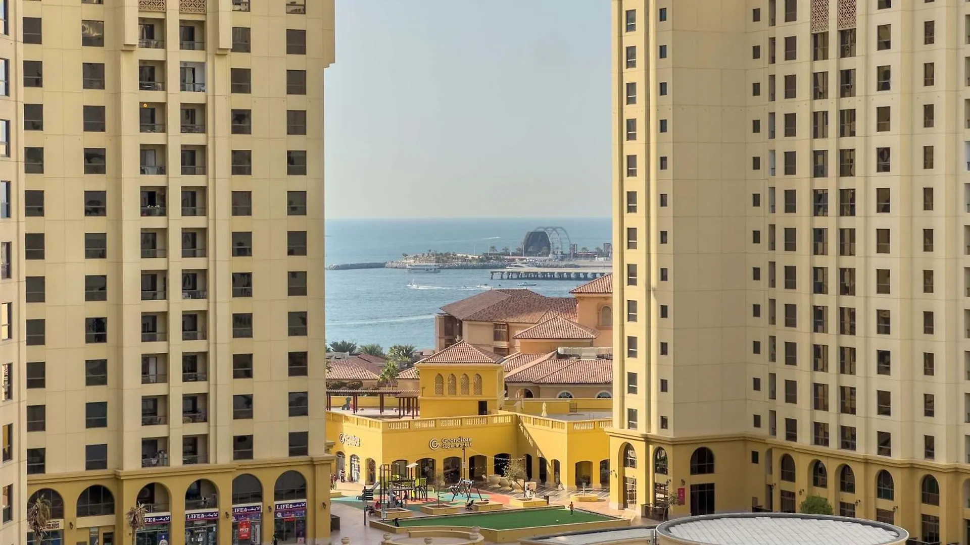 2 Bdr In Liv - City Views & Modern Design Dubai United Arab Emirates