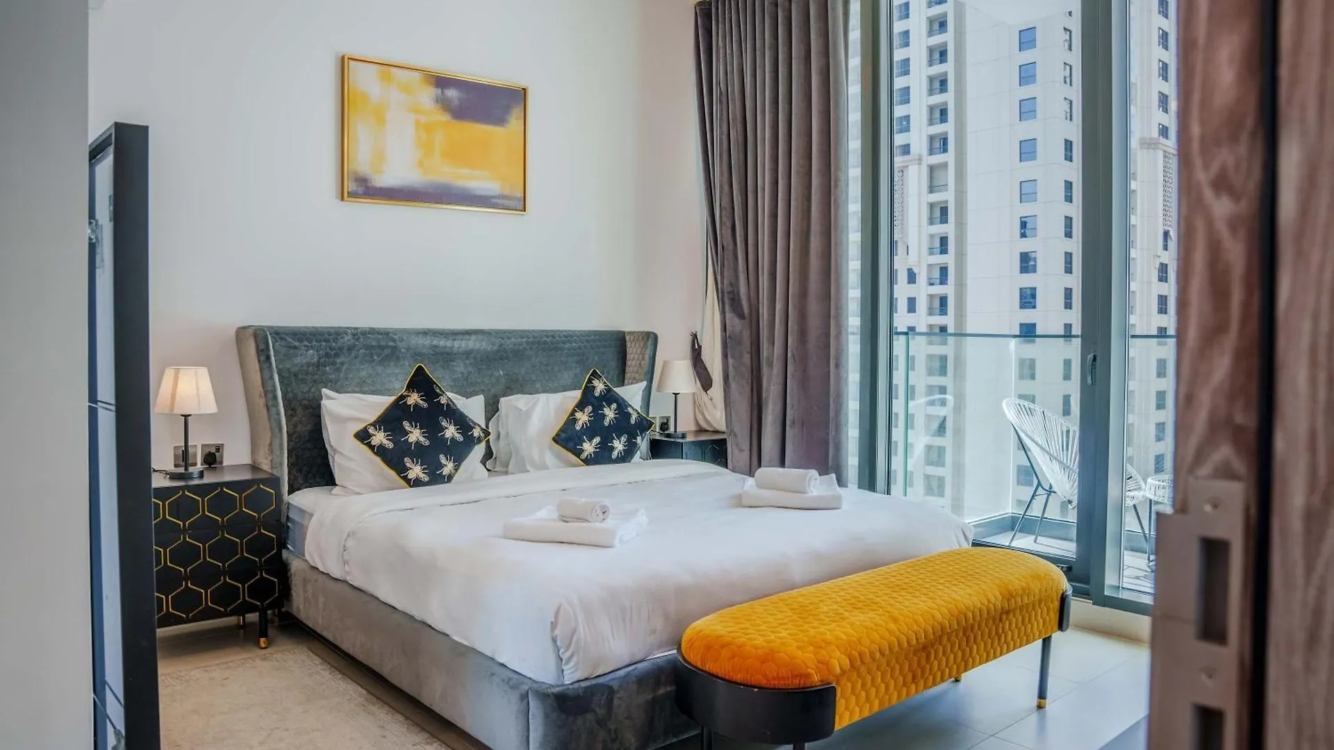 2 Bdr In Liv - City Views & Modern Design Dubai