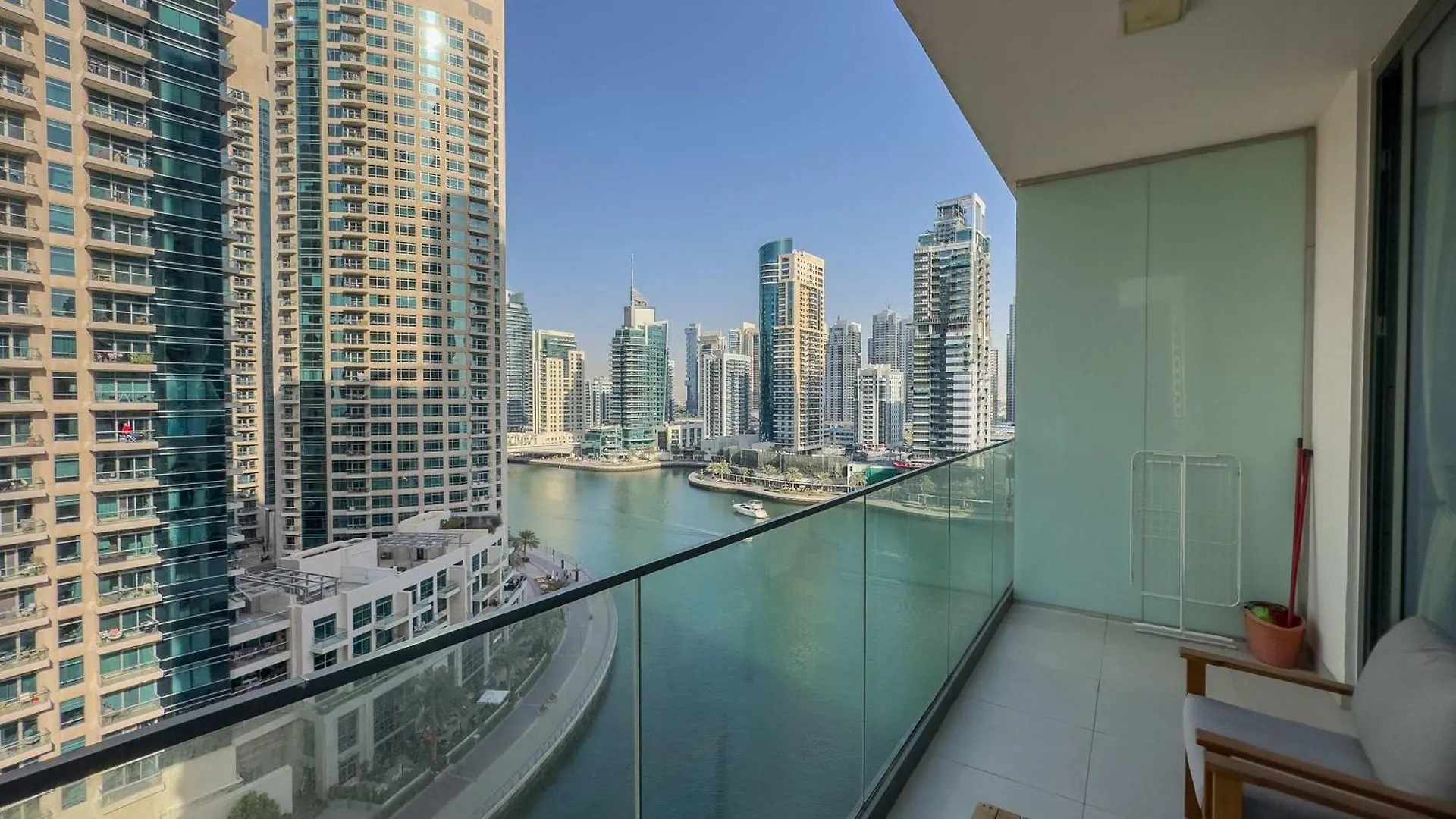 2 Bdr In Liv - City Views & Modern Design 迪拜 0*,  阿拉伯联合酋长国